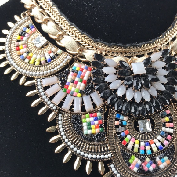 ALDO BIB Tribal Glam Statement Necklace Earrings - Picture 3 of 8